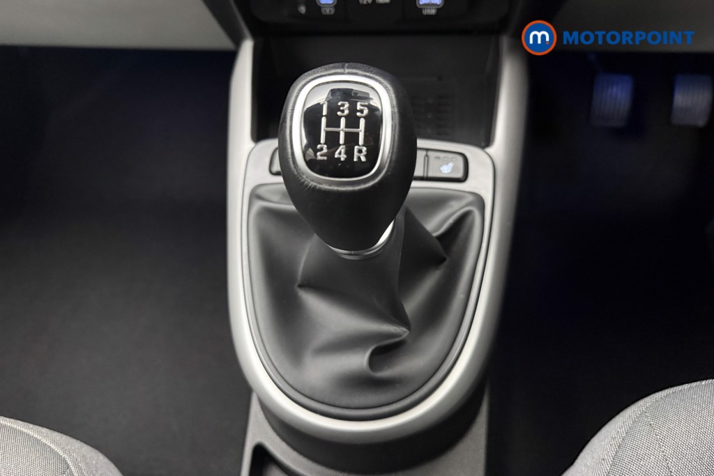 Hyundai I10 Premium Manual Petrol Hatchback - Stock Number (1589579) - 6th supplementary image