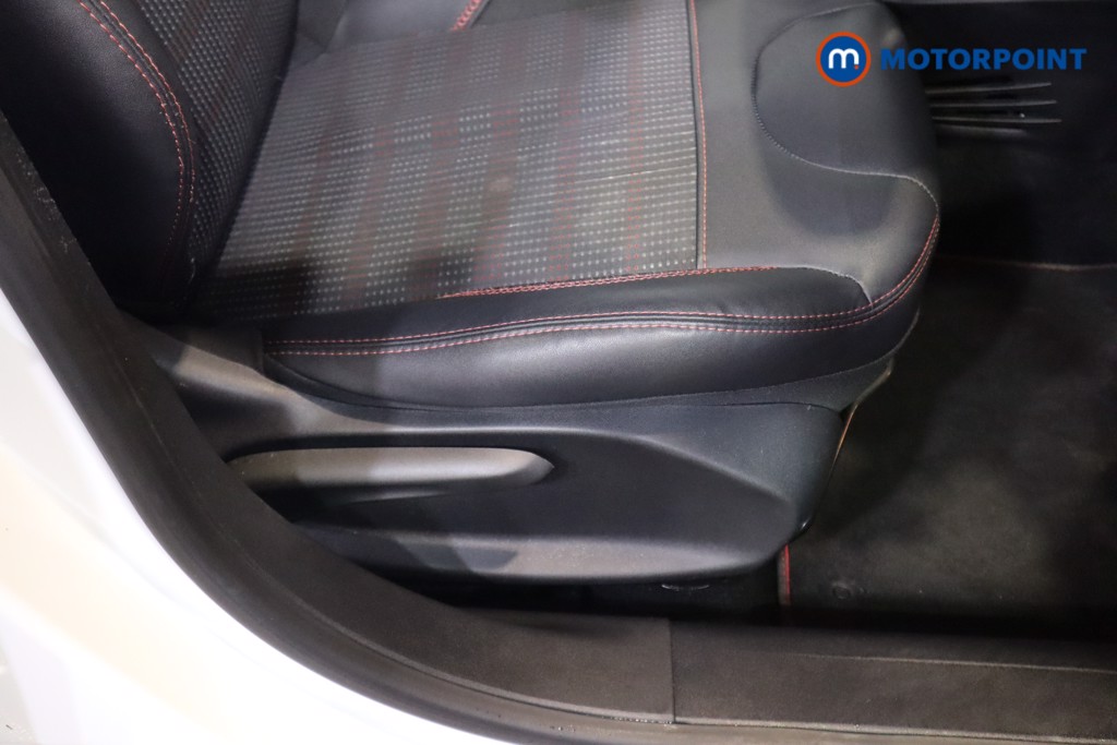 Peugeot 2008 Gt Line Manual Diesel SUV - Stock Number (1589705) - 16th supplementary image