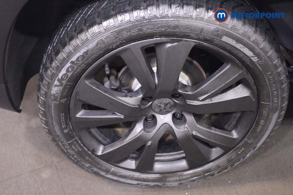 Peugeot 2008 Gt Line Manual Diesel SUV - Stock Number (1589705) - 23rd supplementary image