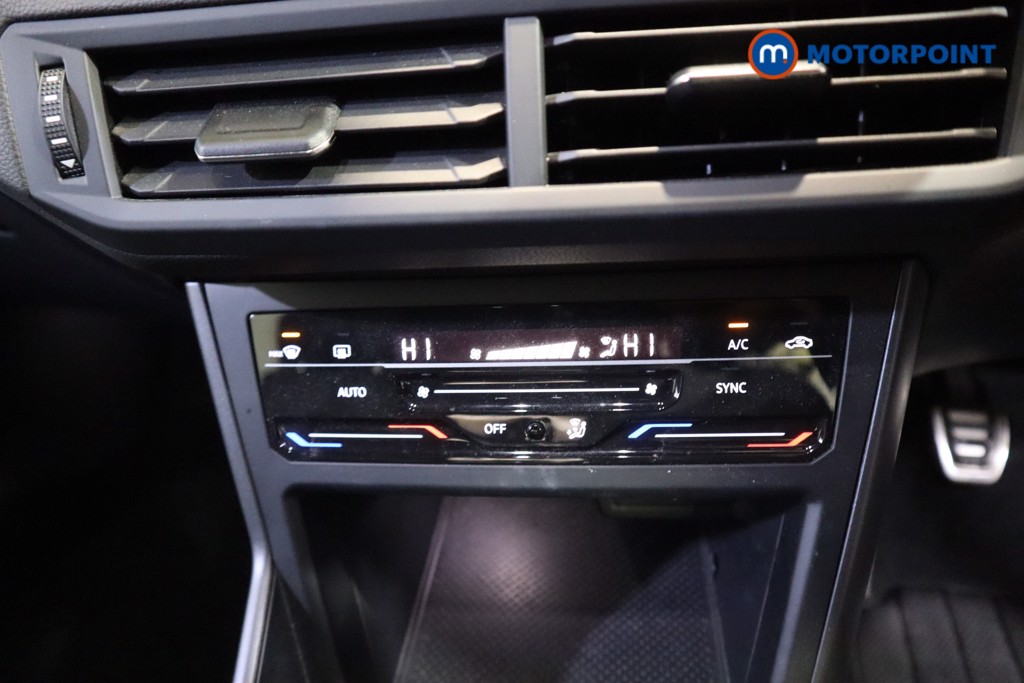 Volkswagen Polo R-Line Manual Petrol Hatchback - Stock Number (1589712) - 5th supplementary image