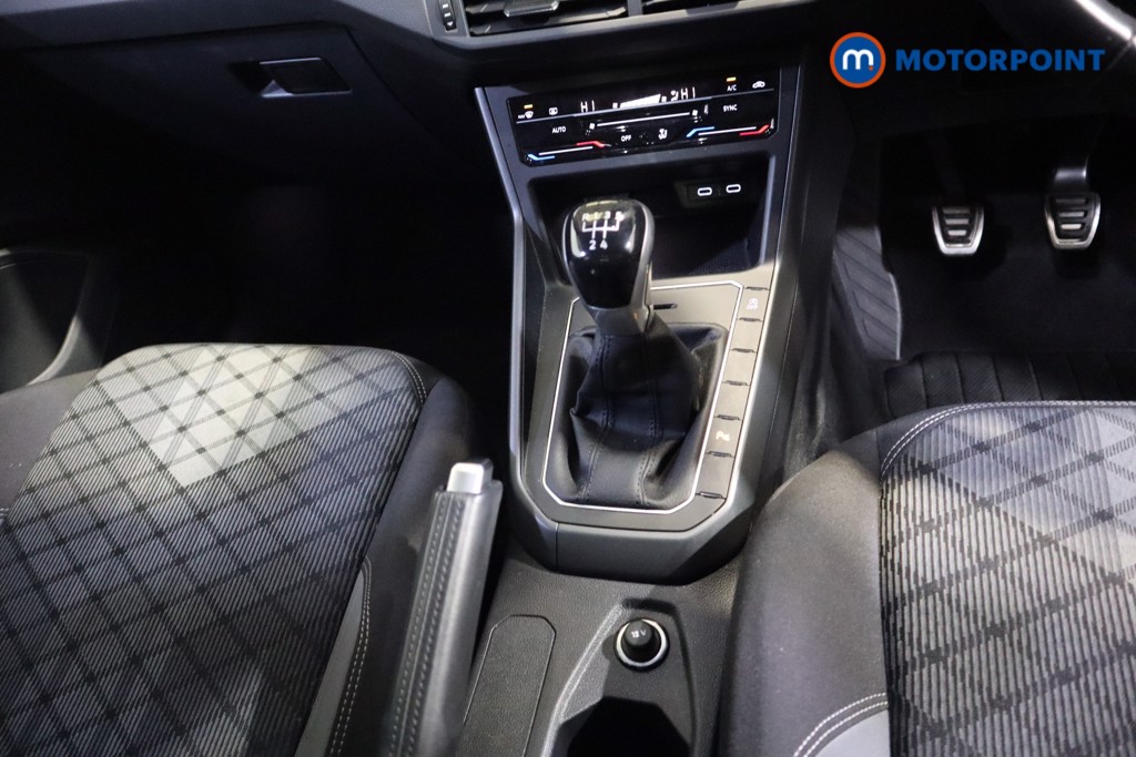 Volkswagen Polo R-Line Manual Petrol Hatchback - Stock Number (1589712) - 6th supplementary image