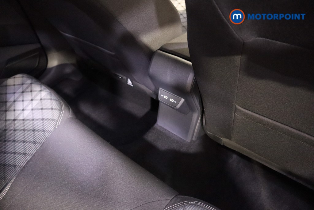 Volkswagen Polo R-Line Manual Petrol Hatchback - Stock Number (1589712) - 18th supplementary image