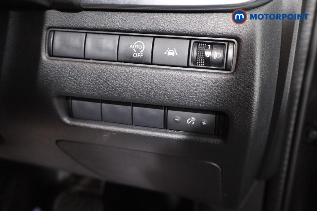 Nissan Qashqai Acenta Premium Automatic Petrol SUV - Stock Number (1589725) - 4th supplementary image