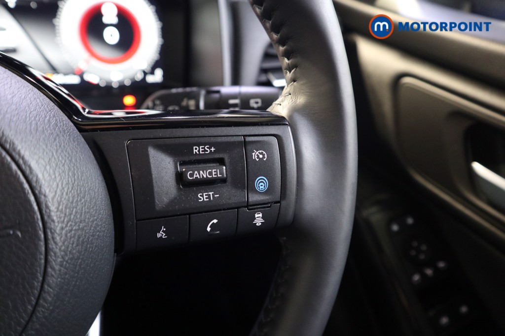 Nissan Qashqai Premiere Edition Manual Petrol SUV - Stock Number (1541644) - 4th supplementary image