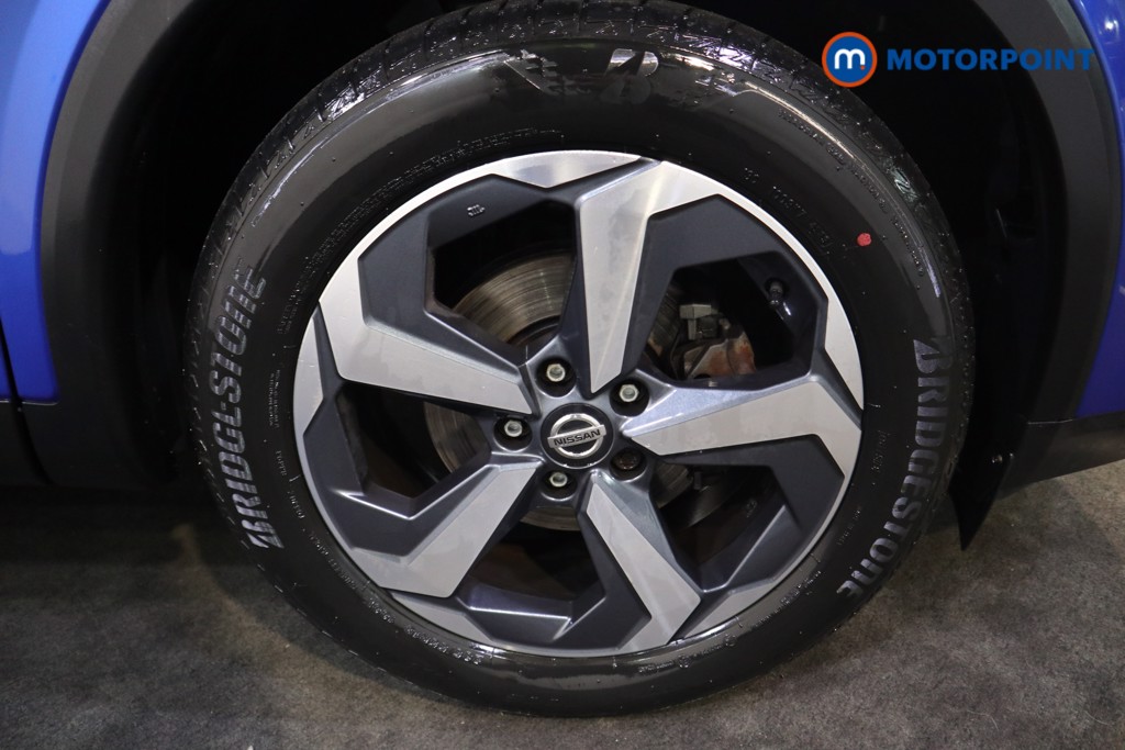 Nissan Qashqai Premiere Edition Manual Petrol SUV - Stock Number (1541644) - 20th supplementary image