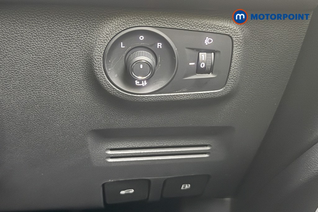 Mg Motor Uk ZS Exclusive Automatic Petrol SUV - Stock Number (1565201) - 31st supplementary image