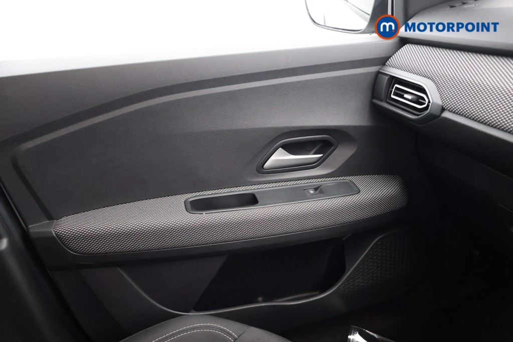 Dacia Jogger Expression Manual Petrol People Carrier - Stock Number (1580317) - 11th supplementary image