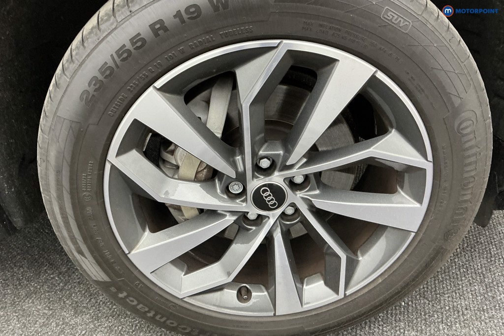 Audi Q5 S Line Automatic Diesel SUV - Stock Number (1581492) - 36th supplementary image