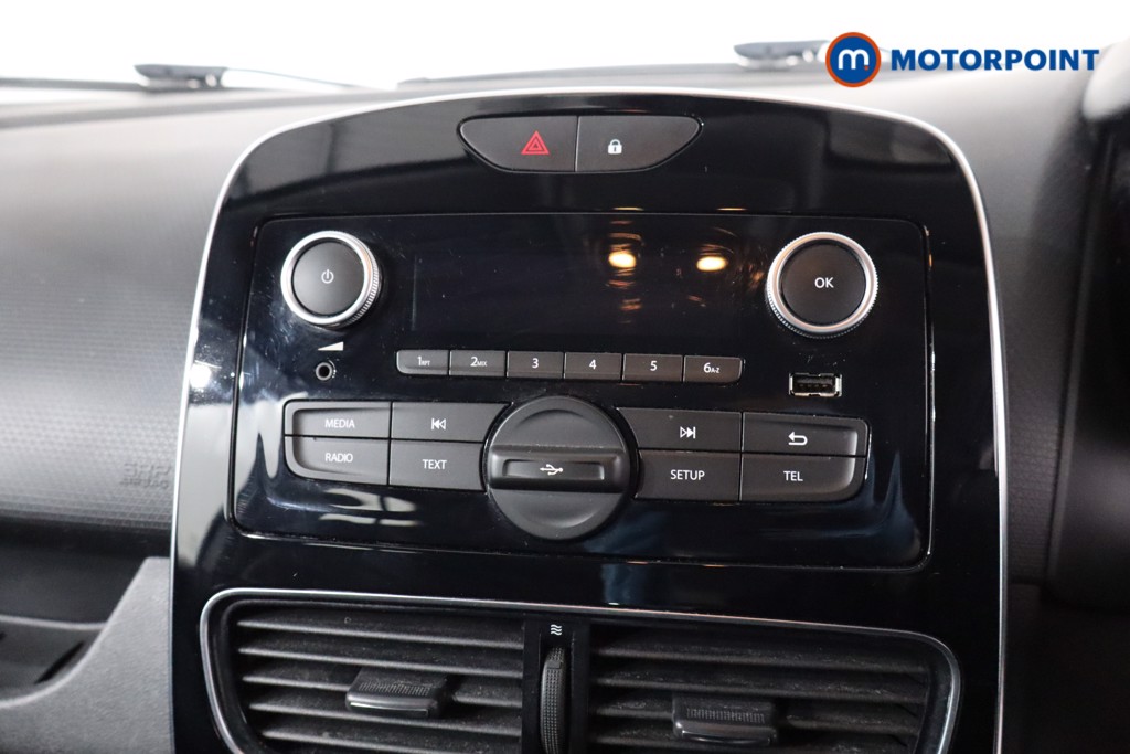 Renault Clio Play Manual Petrol Hatchback - Stock Number (1581612) - 2nd supplementary image