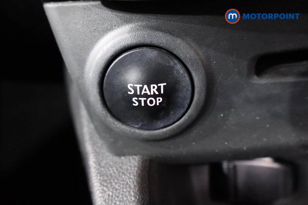 Renault Clio Play Manual Petrol Hatchback - Stock Number (1581612) - 13th supplementary image