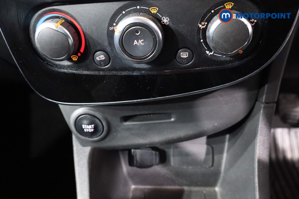 Renault Clio Play Manual Petrol Hatchback - Stock Number (1581612) - 19th supplementary image
