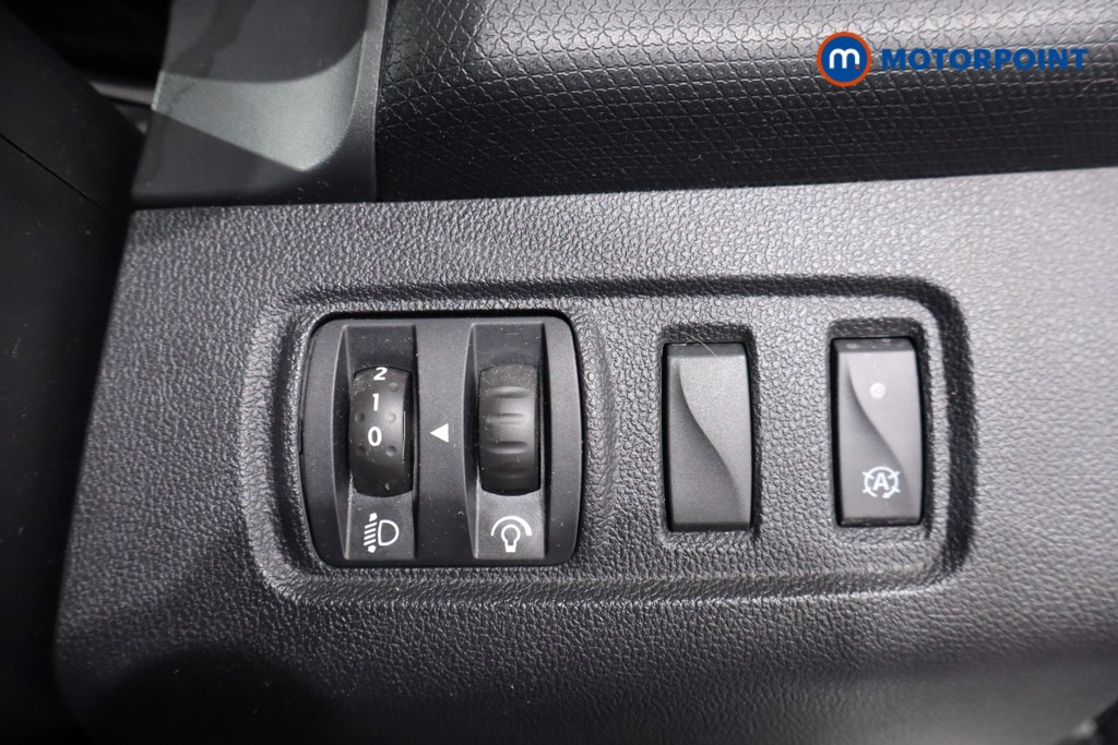 Renault Clio Play Manual Petrol Hatchback - Stock Number (1581612) - 21st supplementary image