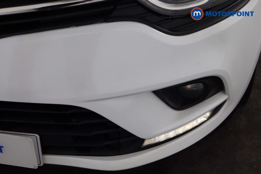 Renault Clio Play Manual Petrol Hatchback - Stock Number (1581612) - 28th supplementary image