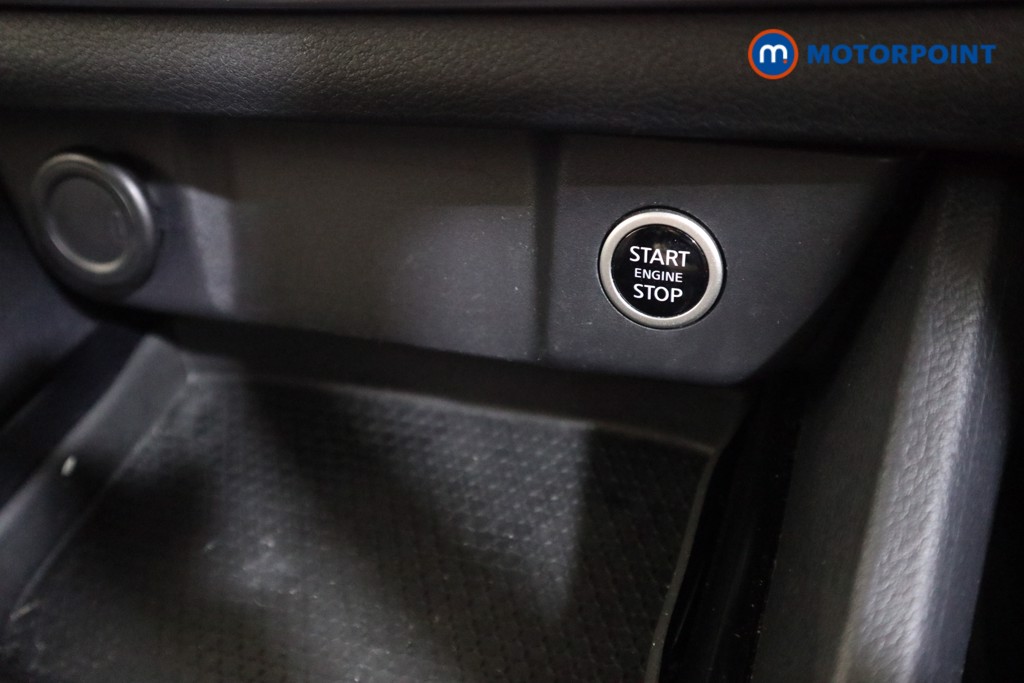 Nissan Qashqai Acenta Premium Manual Petrol SUV - Stock Number (1581914) - 8th supplementary image