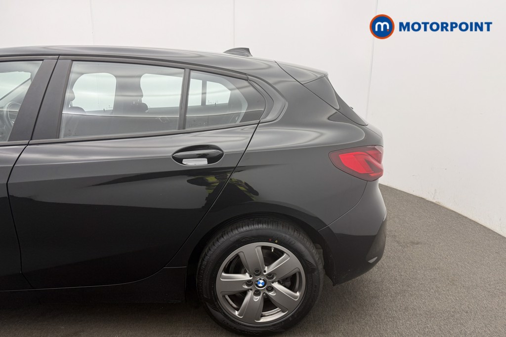 BMW 1 Series SE Automatic Petrol Hatchback - Stock Number (1582784) - 4th supplementary image