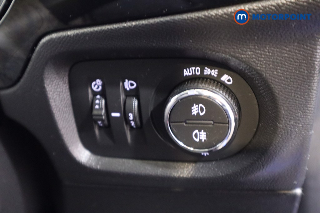 Vauxhall Corsa Elite Nav Premium Manual Petrol Hatchback - Stock Number (1582950) - 12th supplementary image