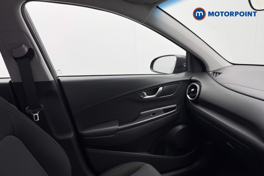 Hyundai Kona Se Connect Manual Petrol SUV - Stock Number (1583020) - 20th supplementary image