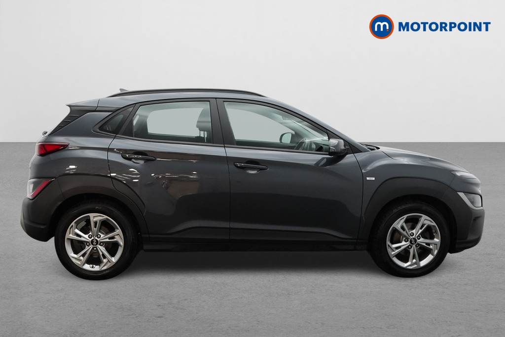 Hyundai Kona Se Connect Manual Petrol SUV - Stock Number (1583020) - Drivers side