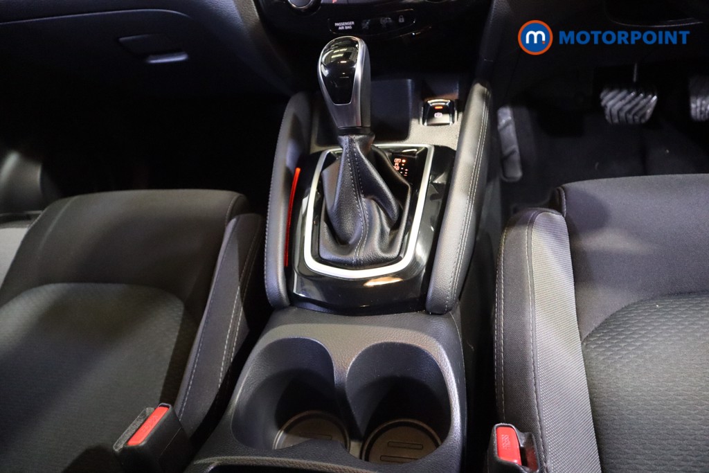 Nissan Qashqai N-Connecta Automatic Petrol SUV - Stock Number (1583191) - 6th supplementary image