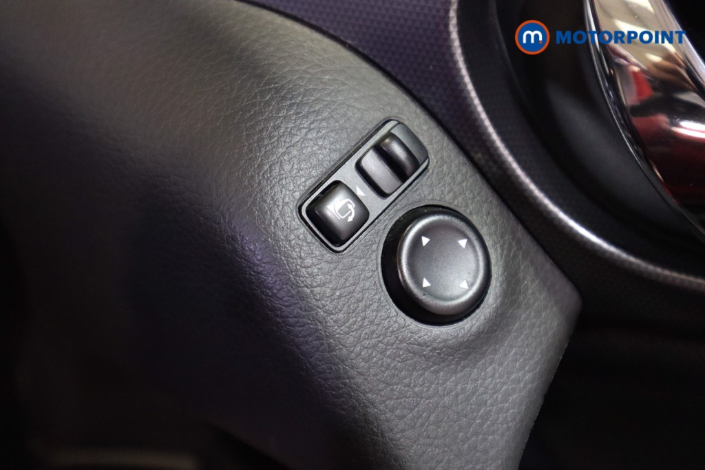 Nissan Qashqai N-Connecta Automatic Petrol SUV - Stock Number (1583191) - 12th supplementary image