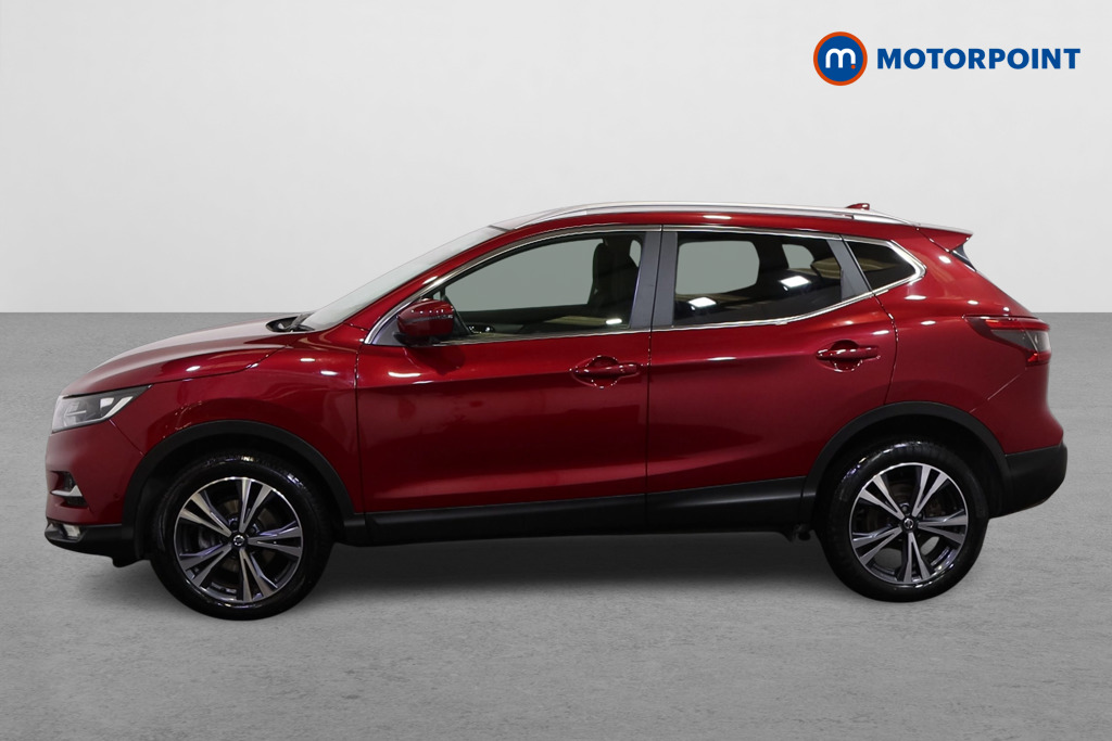 Nissan Qashqai N-Connecta Automatic Petrol SUV - Stock Number (1583191) - Passenger side