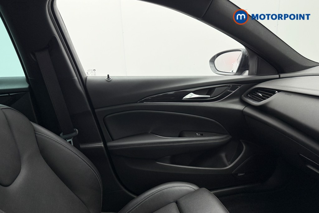 Vauxhall Insignia Sri Vx-Line Nav Automatic Diesel Hatchback - Stock Number (1583198) - 23rd supplementary image