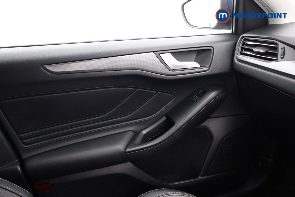 Ford Focus Titanium X Manual Petrol Estate - Stock Number (1584659) - 11th supplementary image