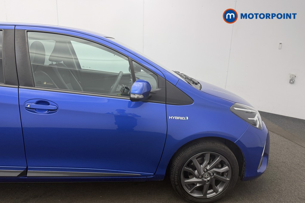 Toyota Yaris Y20 Automatic Petrol-Electric Hybrid Hatchback - Stock Number (1585688) - 9th supplementary image