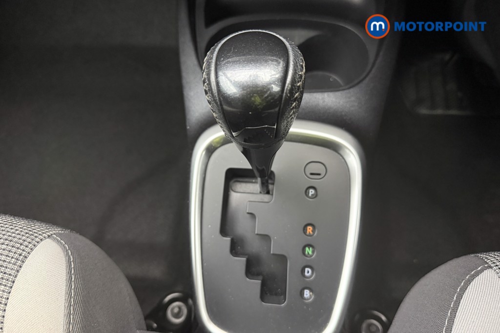 Toyota Yaris Y20 Automatic Petrol-Electric Hybrid Hatchback - Stock Number (1585688) - 27th supplementary image