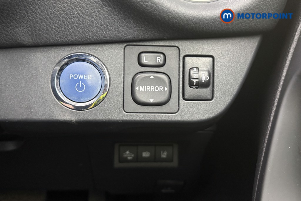 Toyota Yaris Y20 Automatic Petrol-Electric Hybrid Hatchback - Stock Number (1585688) - 32nd supplementary image