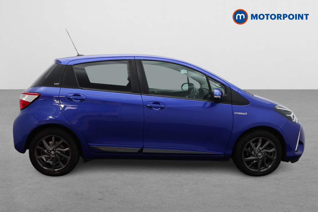 Toyota Yaris Y20 Automatic Petrol-Electric Hybrid Hatchback - Stock Number (1585688) - Drivers side
