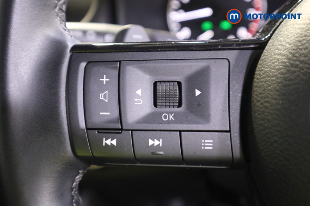 Nissan Qashqai Acenta Premium Automatic Petrol SUV - Stock Number (1586470) - 5th supplementary image