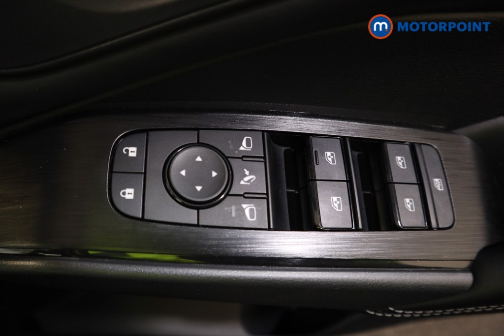 Nissan Qashqai Acenta Premium Automatic Petrol SUV - Stock Number (1586470) - 8th supplementary image