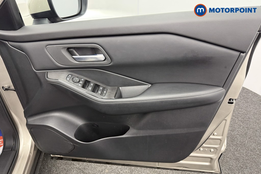 Nissan X-Trail N-Connecta Automatic Petrol-Electric Hybrid SUV - Stock Number (1586552) - 5th supplementary image