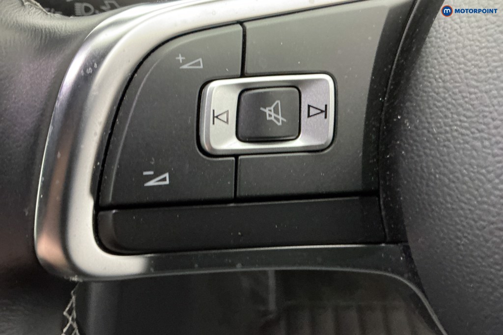 Volkswagen Polo R-Line Manual Petrol Hatchback - Stock Number (1587093) - 18th supplementary image