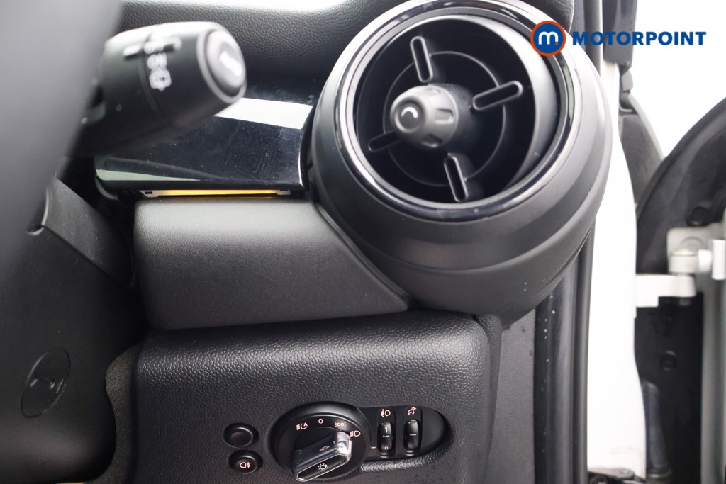 Mini Hatchback Cooper Sport Manual Petrol Hatchback - Stock Number (1587348) - 7th supplementary image