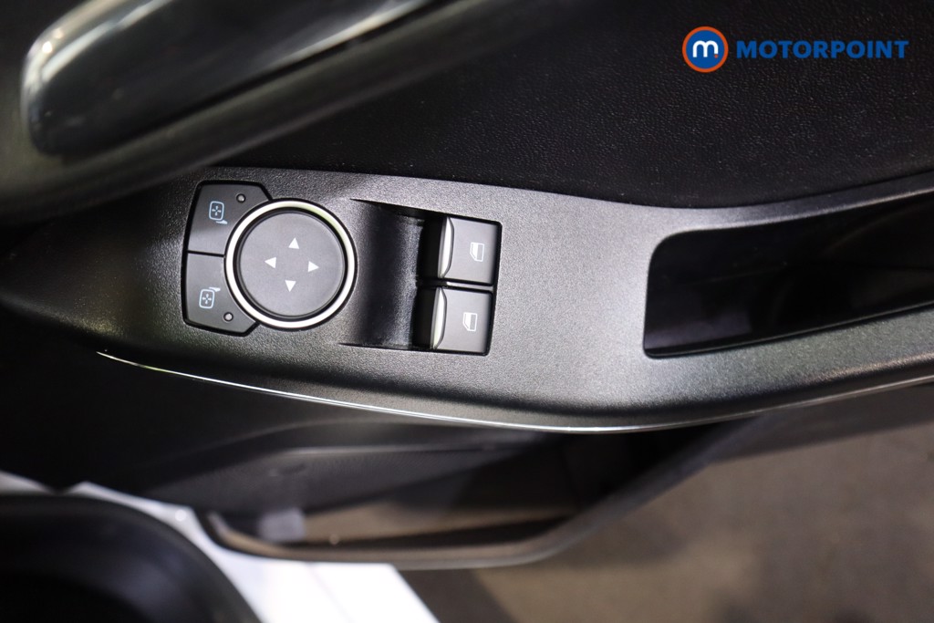 Ford Fiesta Zetec Manual Petrol Hatchback - Stock Number (1588028) - 13th supplementary image