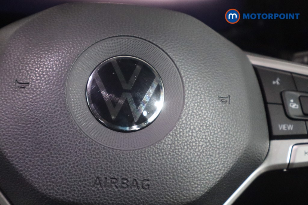 Volkswagen Golf Active Automatic Petrol Hatchback - Stock Number (1588265) - 17th supplementary image