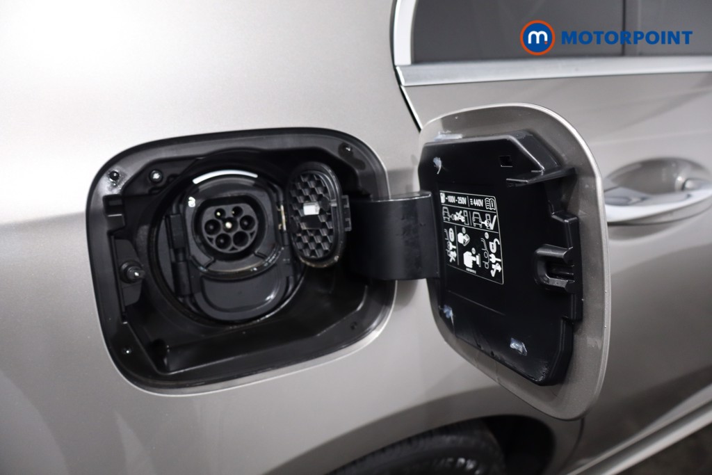 Mercedes-Benz A Class Amg Line Automatic Petrol Plug-In Hybrid Hatchback - Stock Number (1588270) - 34th supplementary image