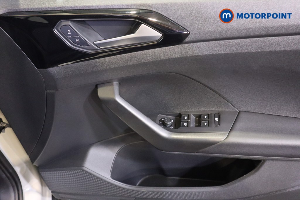 Volkswagen T-Cross Black Edition Manual Petrol SUV - Stock Number (1588345) - 8th supplementary image