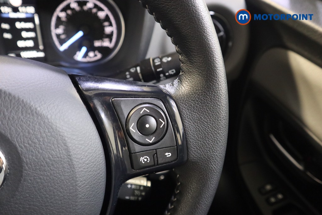 Toyota Yaris Icon Tech Manual Petrol Hatchback - Stock Number (1588389) - 4th supplementary image