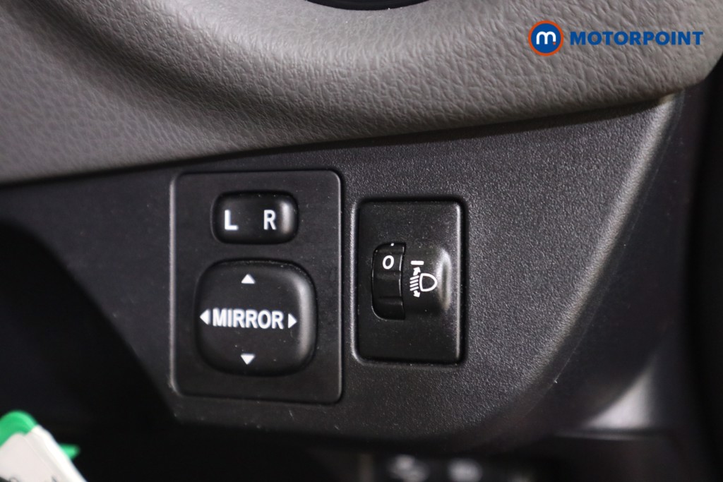 Toyota Yaris Icon Tech Manual Petrol Hatchback - Stock Number (1588389) - 10th supplementary image