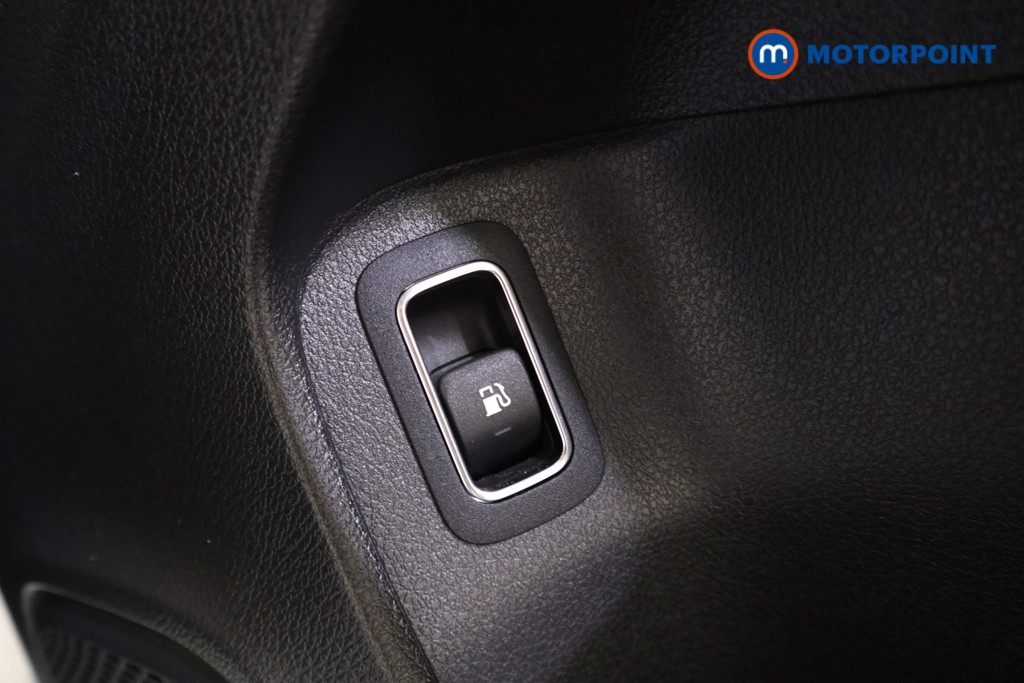Mercedes-Benz A Class Amg Line Automatic Petrol Plug-In Hybrid Saloon - Stock Number (1588533) - 11th supplementary image