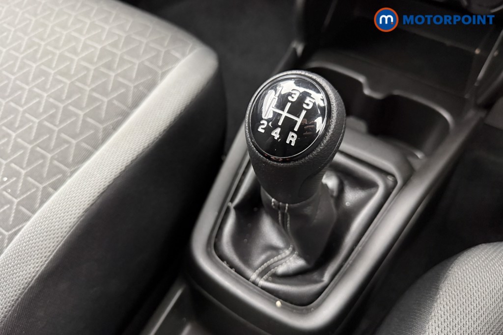 Suzuki Swift Motion Manual Petrol Hatchback - Stock Number (1588629) - 12th supplementary image