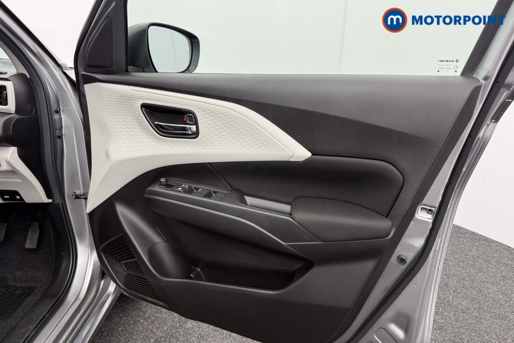 Suzuki Swift Motion Manual Petrol Hatchback - Stock Number (1588629) - 16th supplementary image