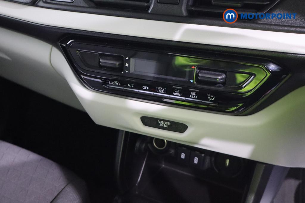 Suzuki Swift Motion Manual Petrol Hatchback - Stock Number (1588630) - 4th supplementary image
