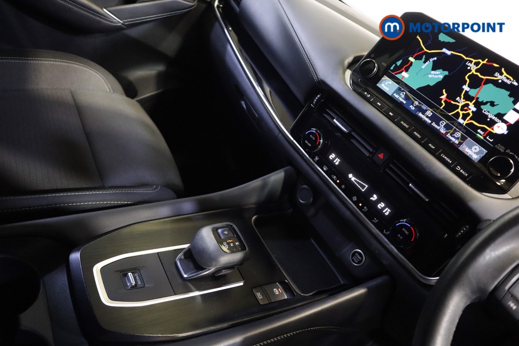 Nissan Qashqai N-Connecta Automatic Petrol SUV - Stock Number (1588756) - 7th supplementary image
