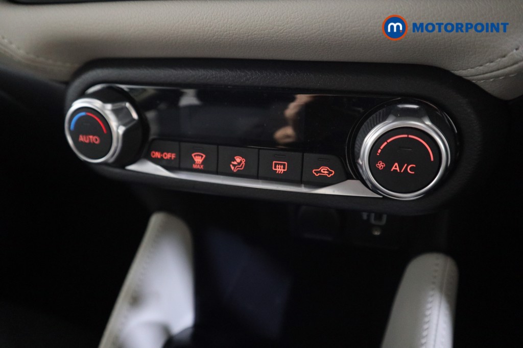 Nissan Micra Tekna Automatic Petrol Hatchback - Stock Number (1588787) - 7th supplementary image