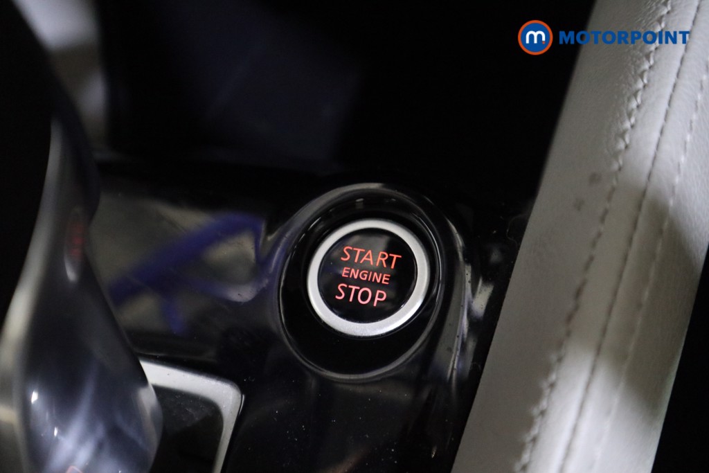 Nissan Micra Tekna Automatic Petrol Hatchback - Stock Number (1588787) - 9th supplementary image