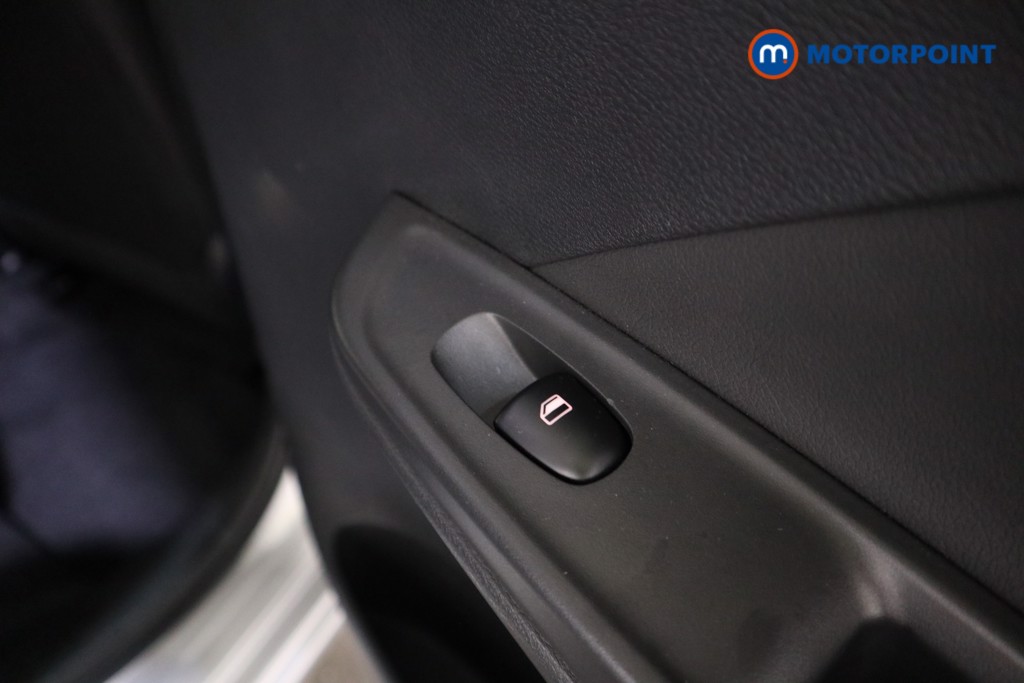 Nissan Micra Tekna Automatic Petrol Hatchback - Stock Number (1588787) - 18th supplementary image